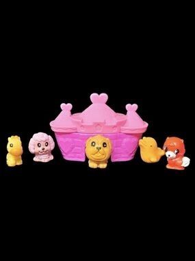 Squinkies Pink Castle With 5 Assorted Animal Squinkie Figures